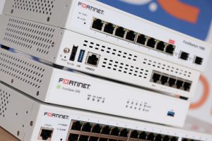 Urządzenia sieciowe FORTINET Forti Switch Forti Gate Servus Comp